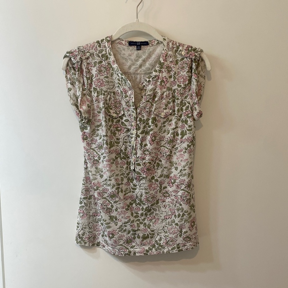 Gap Short Sleeve Top Size XS